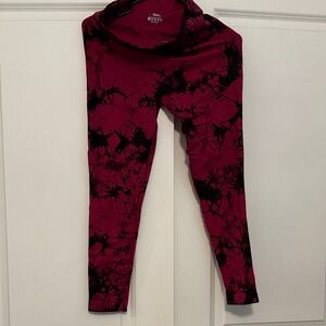 Stylish Tie-Dye Leggings - Pink and Black